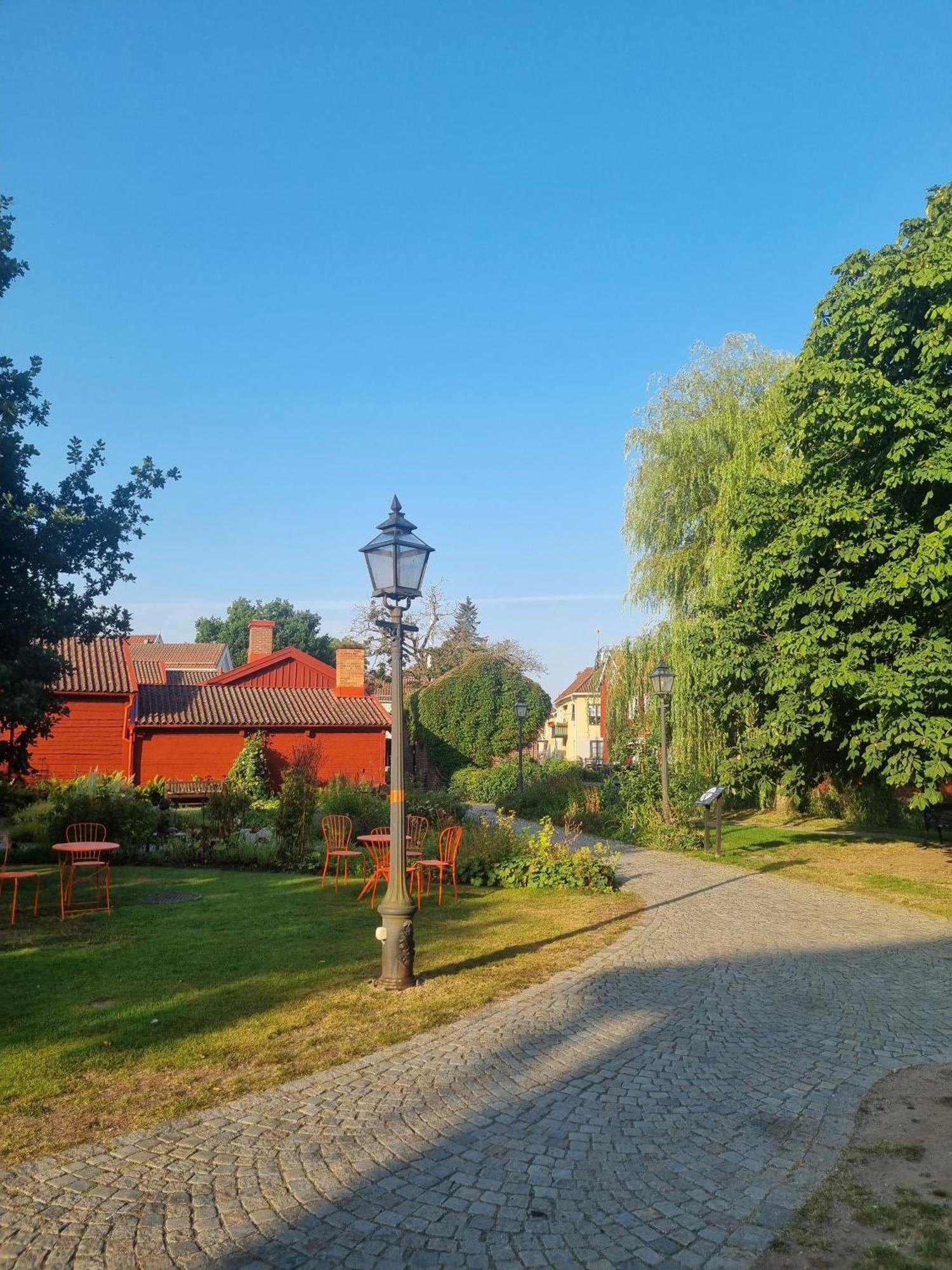 Garvaren Boendet Mitt I Gamla Stan I Eksjoe Eksjö Exterior foto